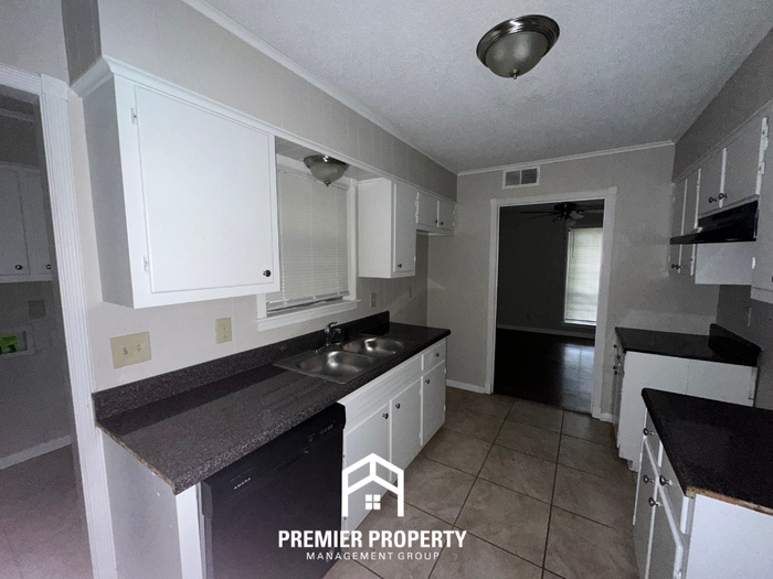 3248 Bluemont Dr - Photo 6 of 20