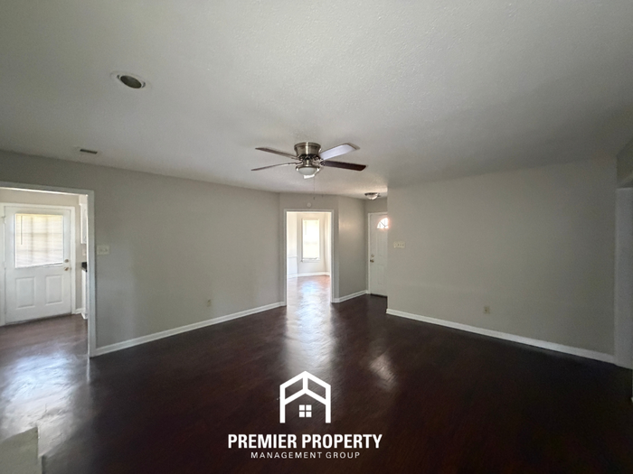 2125 Pillsbury Pl - Photo 2 of 20