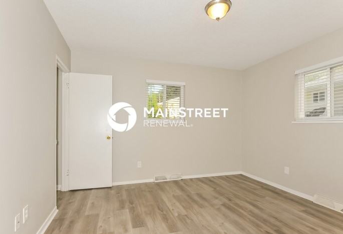 9807 Guthrie Ave - Photo 7 of 16