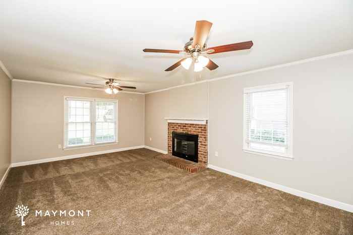 1139 Bloom Wood Ln - Photo 5 of 16