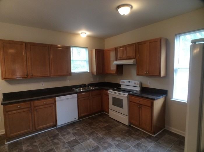 854 N Grand Ave Nw - Photo 5 of 25