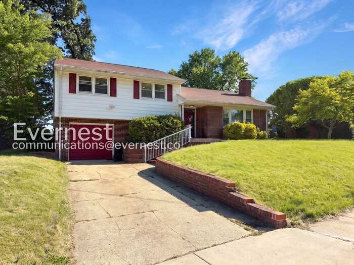 7110 Cindy Ln - Photo 2 of 30