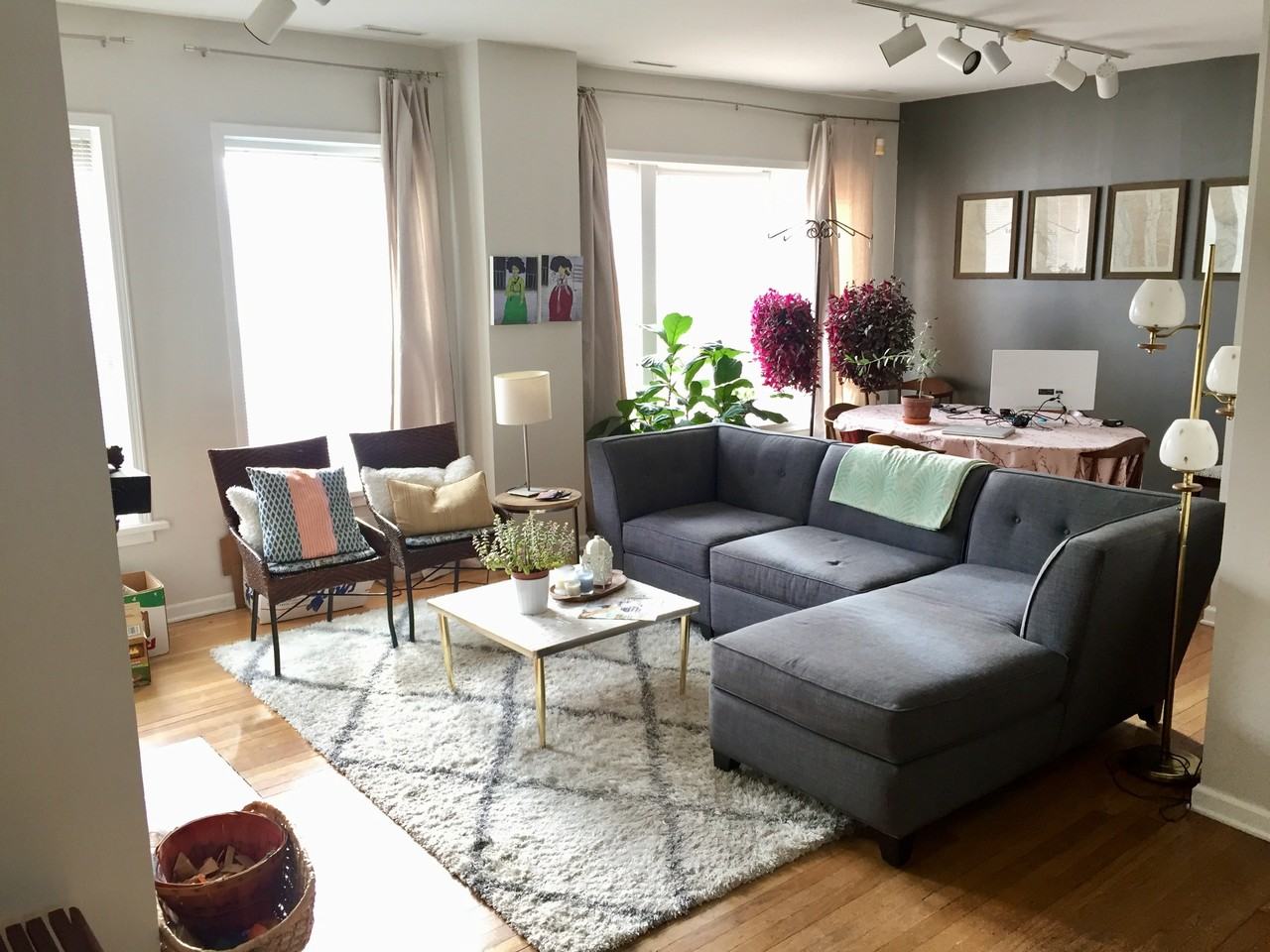 1756 W Ainslie St #2 - Photo 3 of 24