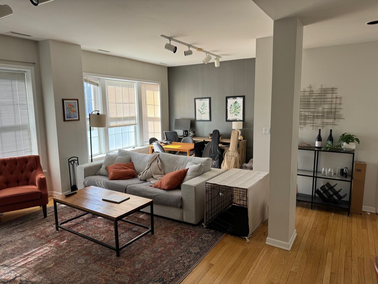 1756 W Ainslie St #2 - Photo 5 of 24