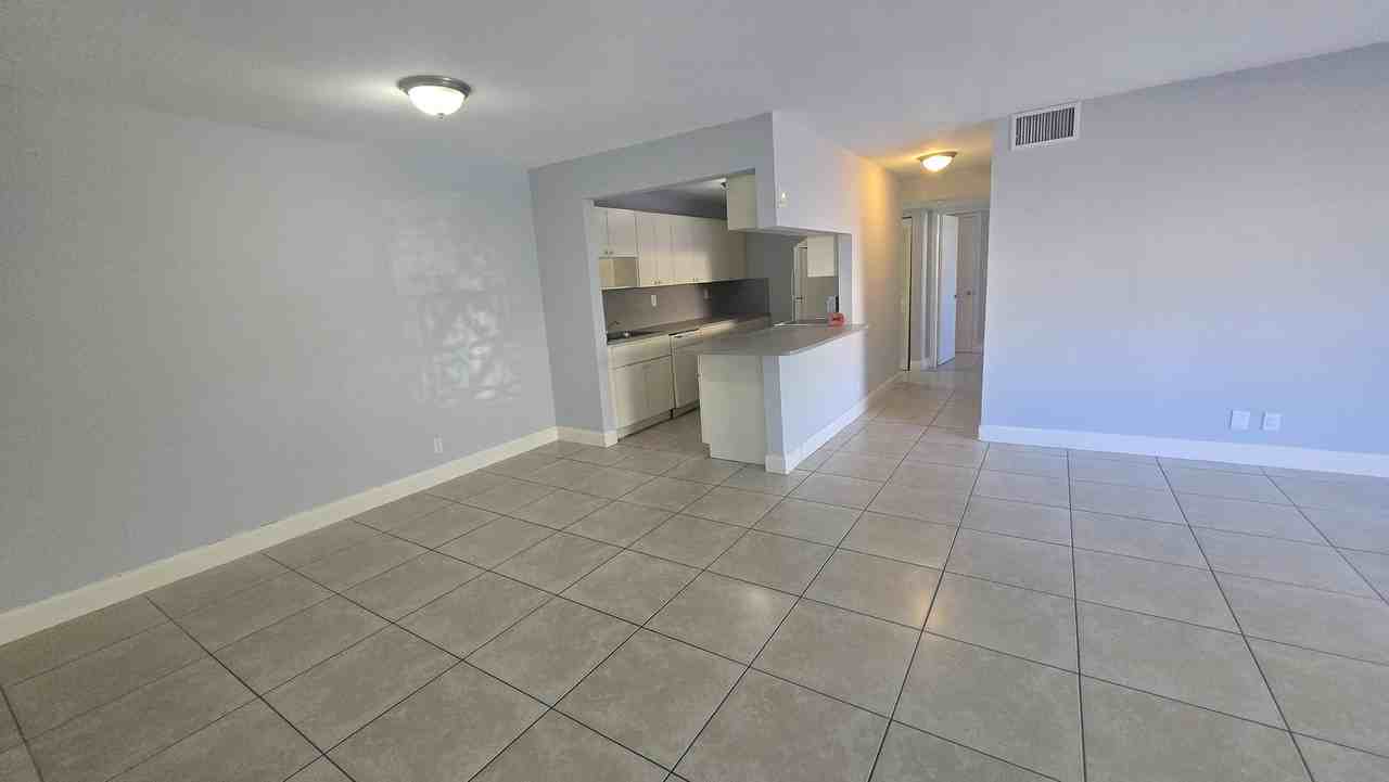 11606 Nw 29th St #1A - Photo 3 of 13