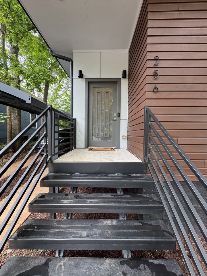 256 Casson St Ne #NA - Photo 3 of 41