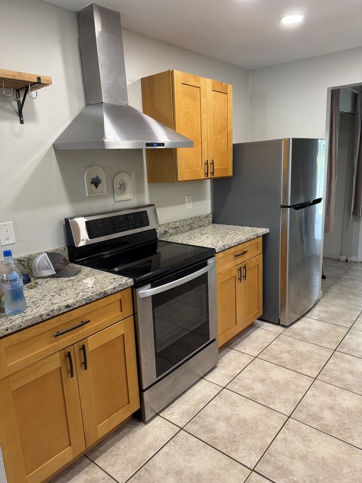 3188 Ponce De Leon Dr #NA - Photo 5 of 11