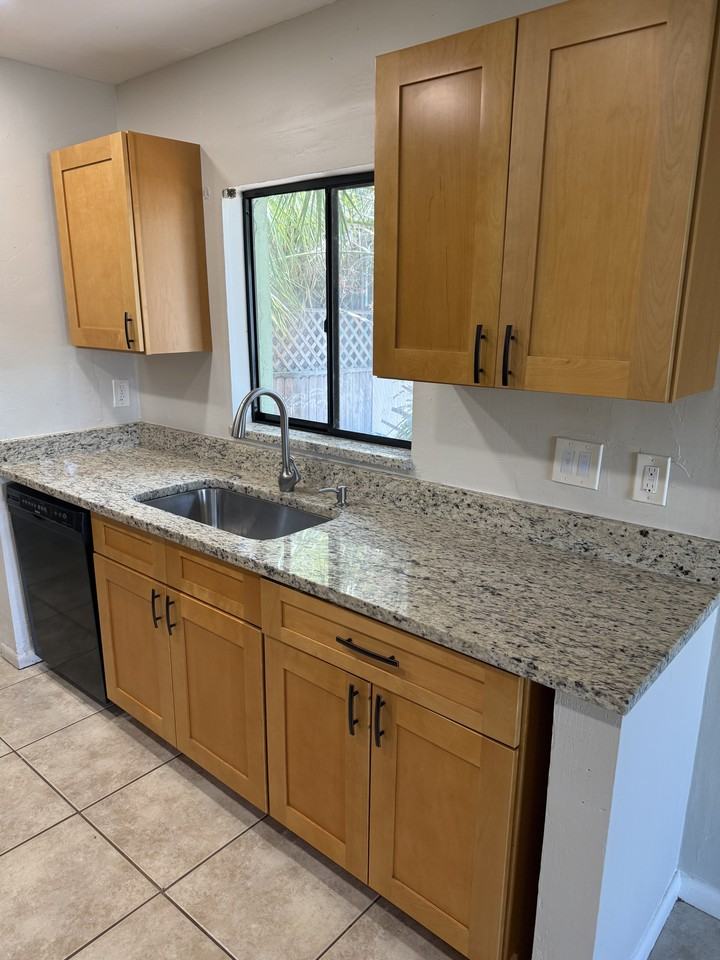 3188 Ponce De Leon Dr #NA - Photo 6 of 11