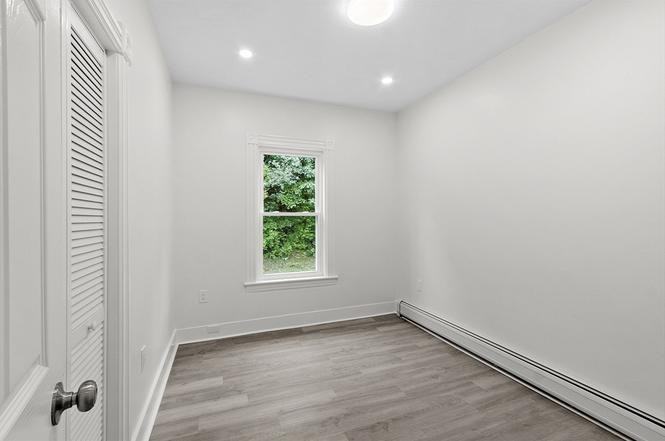 551 Chestnut St #2 - Photo 4 of 12