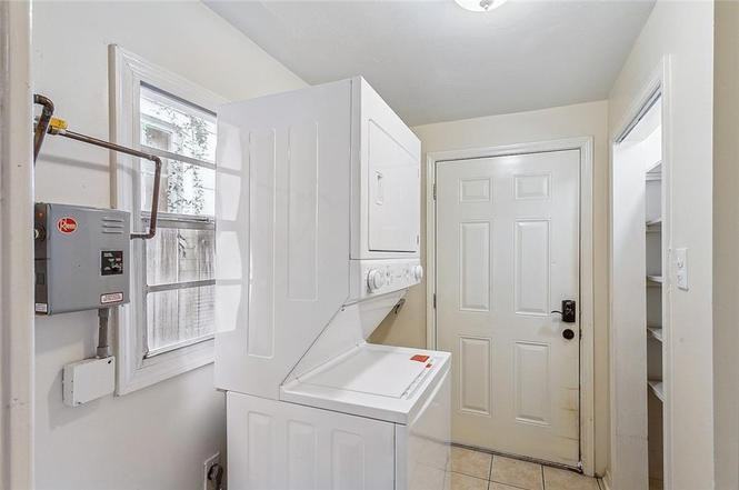 334 Elmira Ave #334 - Photo 5 of 11