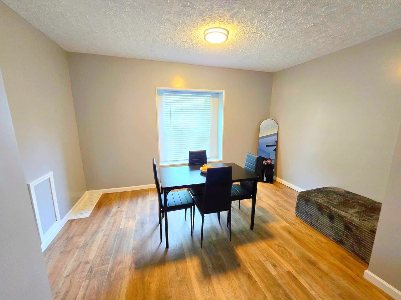 1304 Kellogg Ave #NA - Photo 3 of 10