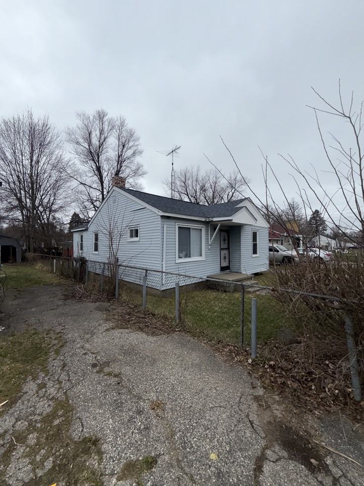 246 E York Ave #NA - Photo 3 of 18