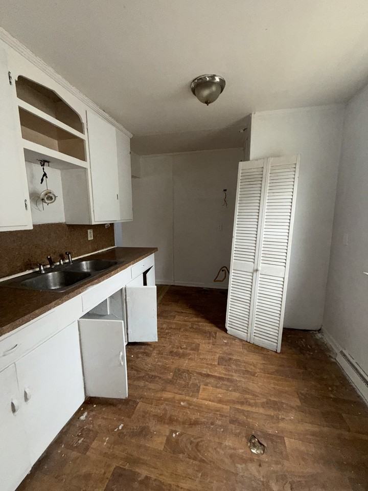246 E York Ave #NA - Photo 7 of 18