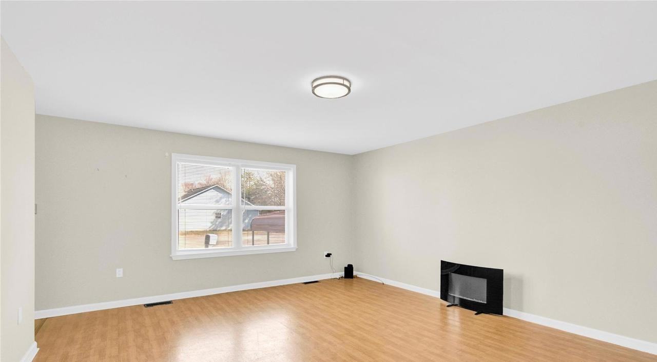 340 Vernon Ln #NA - Photo 3 of 16