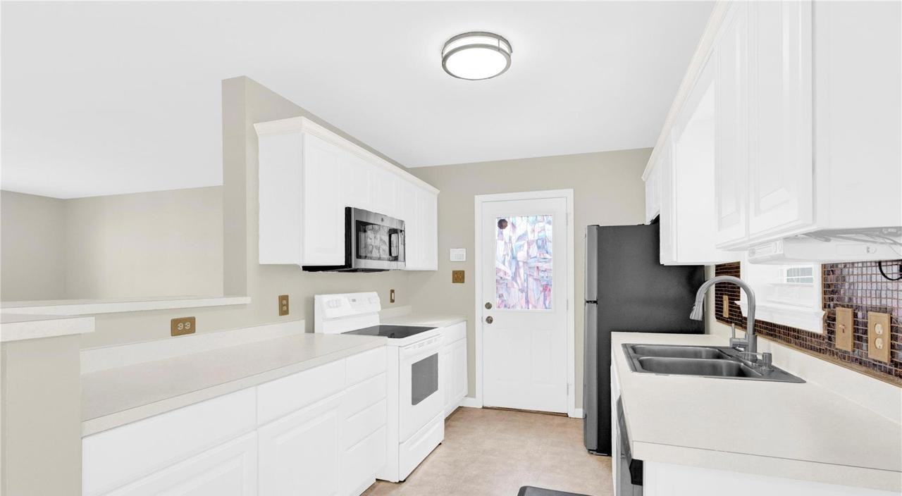 340 Vernon Ln #NA - Photo 4 of 16