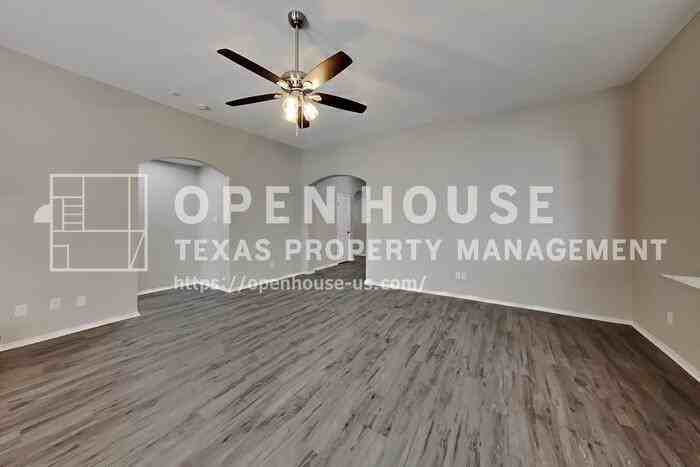 904 Sycamore St - Photo 5 of 22