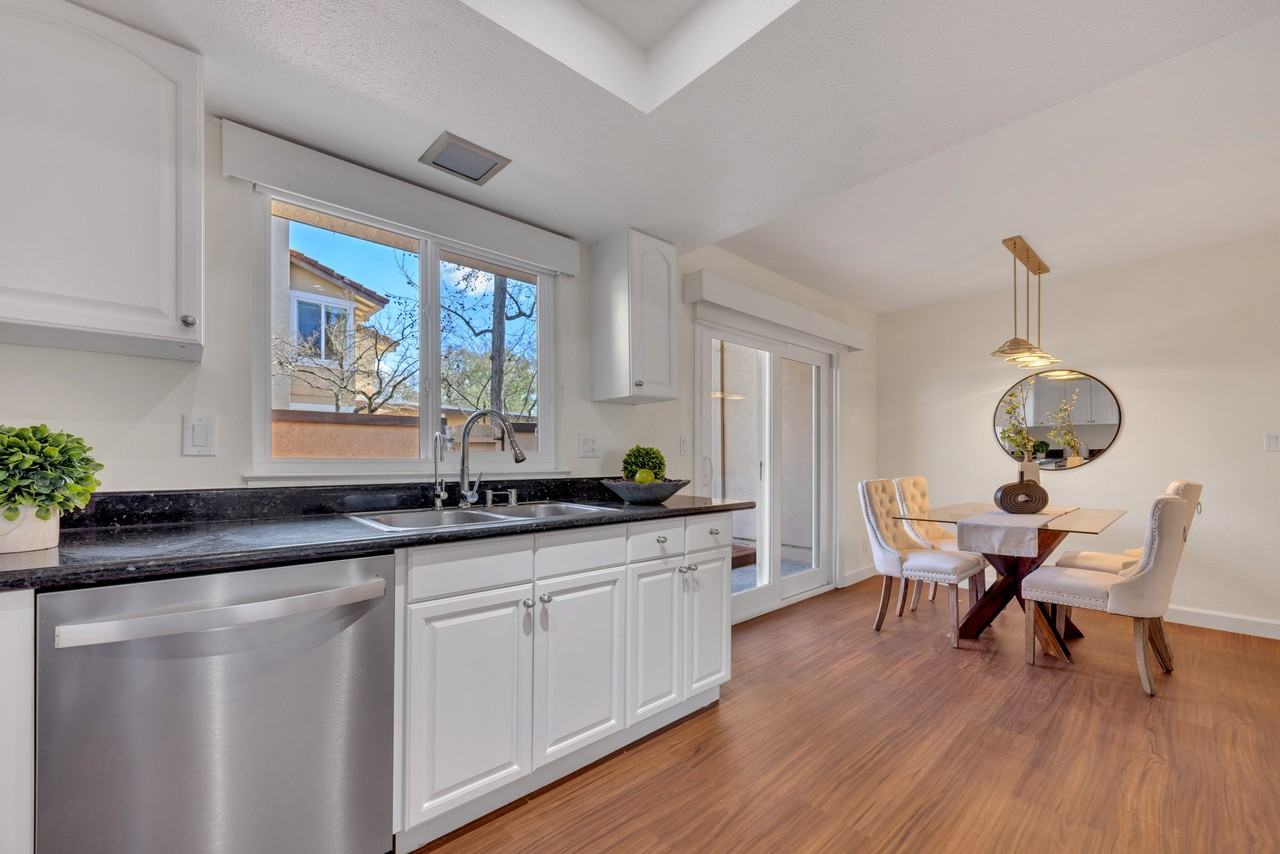 4452 Del Valle Pkwy #4452 - Photo 6 of 16