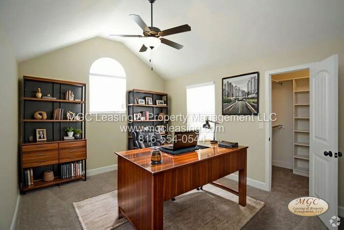 2104 Sw Timbertrace Ln - Photo 3 of 20
