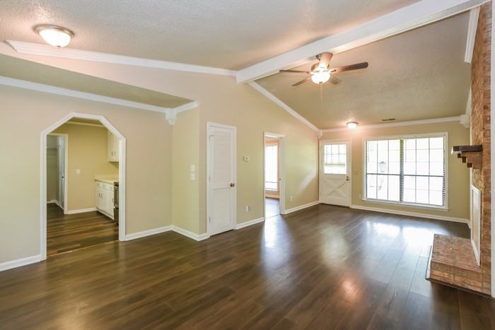 14155 Creek Hl - Photo 3 of 10