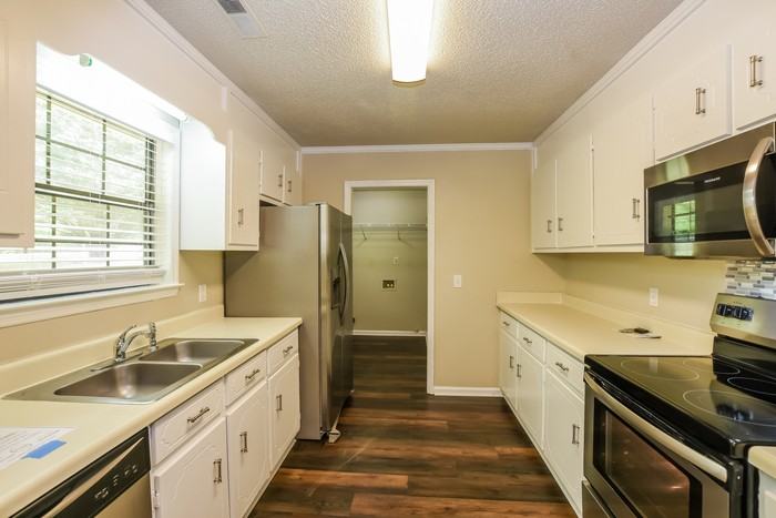 14155 Creek Hl - Photo 4 of 10