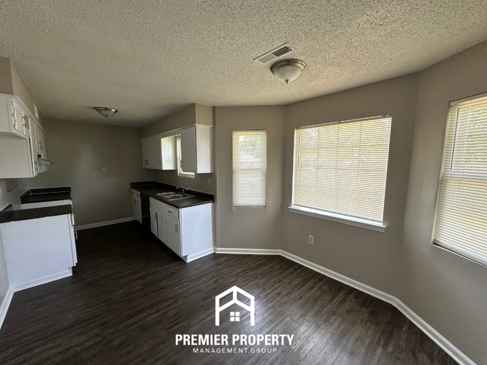 4389 Vancouver Cv - Photo 5 of 22