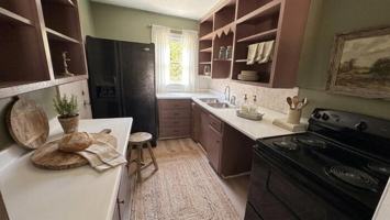 featured image of 208 W Ercoupe Dr