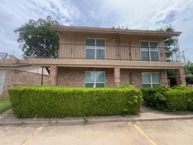 1104 Southmoor Dr #B - Photo 1 of 1