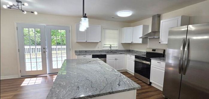 4705 Hartland Cir - Photo 4 of 7