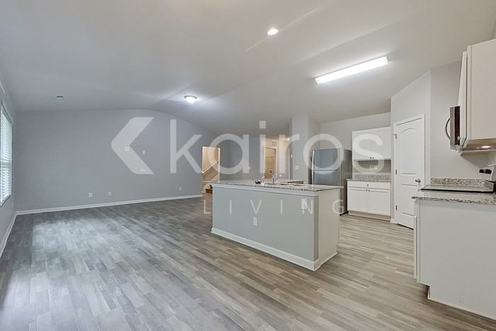 1251 Amberlight Cir - Photo 5 of 22