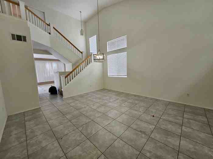 37147 Alder St - Photo 3 of 14