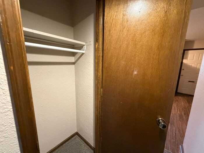 256 Nw Woods Chapel Rd - Photo 4 of 24