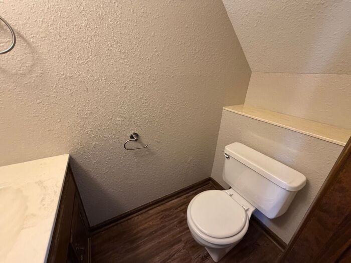 256 Nw Woods Chapel Rd - Photo 6 of 24