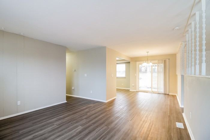 10098 Windswept Ln - Photo 2 of 7