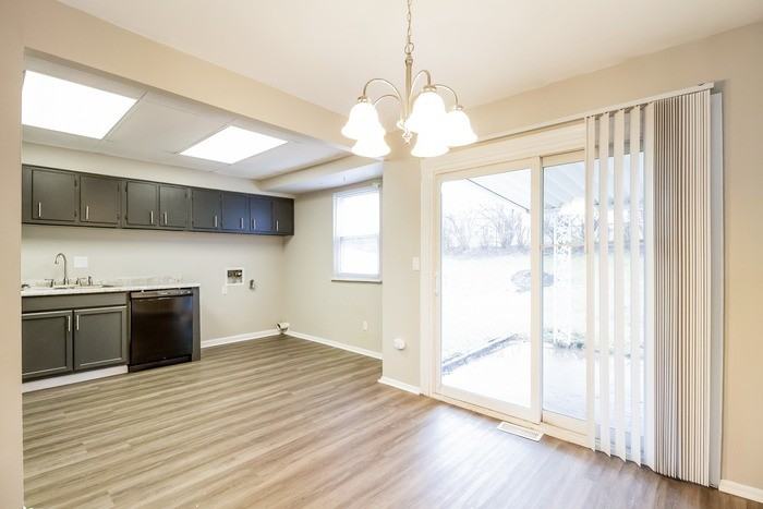 10098 Windswept Ln - Photo 4 of 7