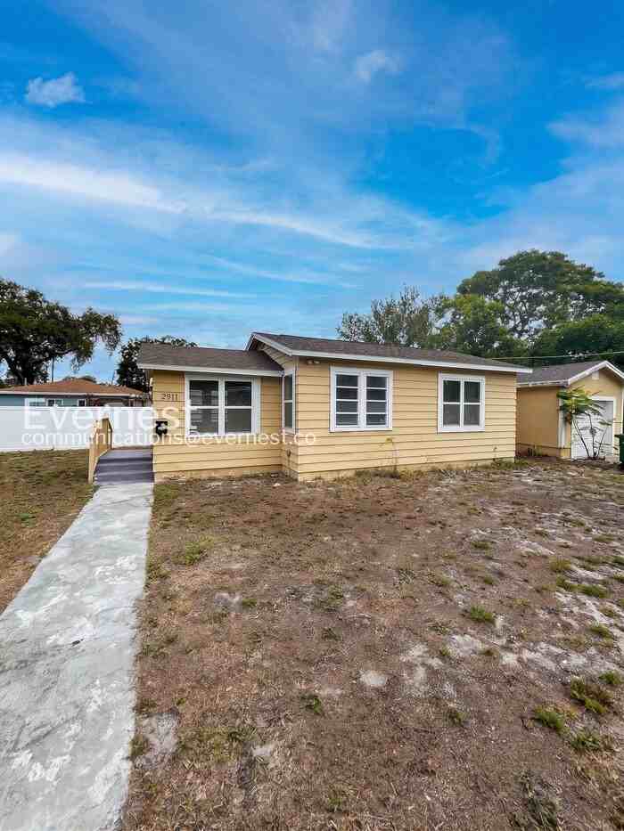 2911 W Tyson Ave - Photo 2 of 19