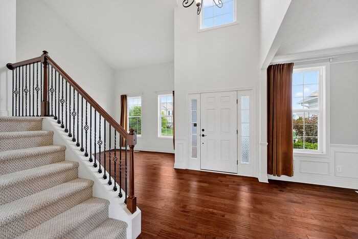 4161 Kattman Ct - Photo 3 of 32