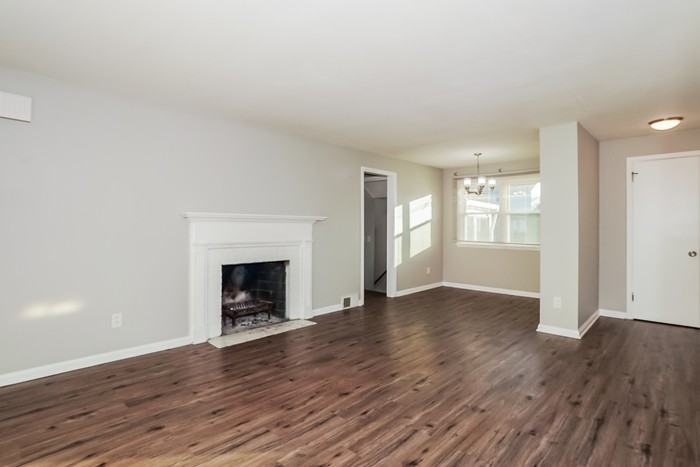 2327 S Jefferson Blvd - Photo 2 of 11