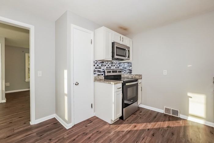2327 S Jefferson Blvd - Photo 6 of 11