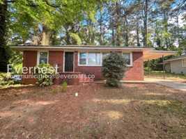 featured image of 386 Lindsey Dr Se