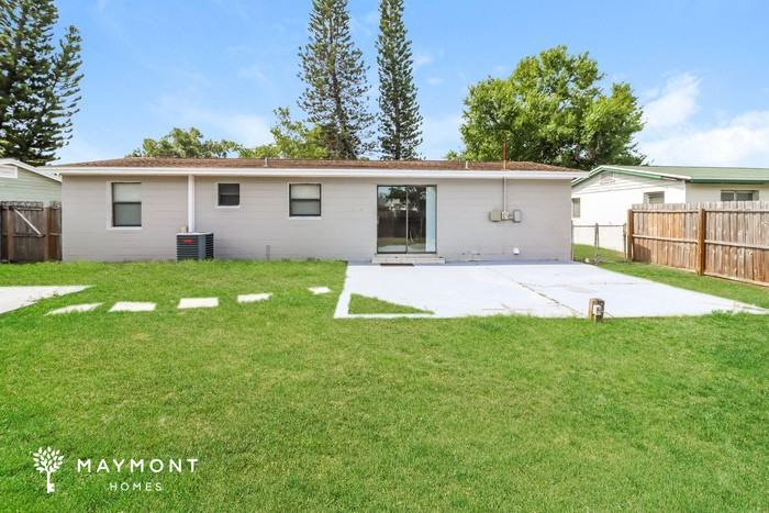 5511 65th Ter N - Photo 3 of 3