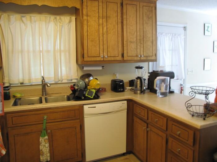 603 E Hammond St - Photo 5 of 18