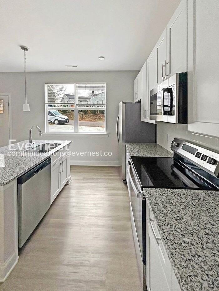 1823 Bristol Rd - Photo 6 of 15