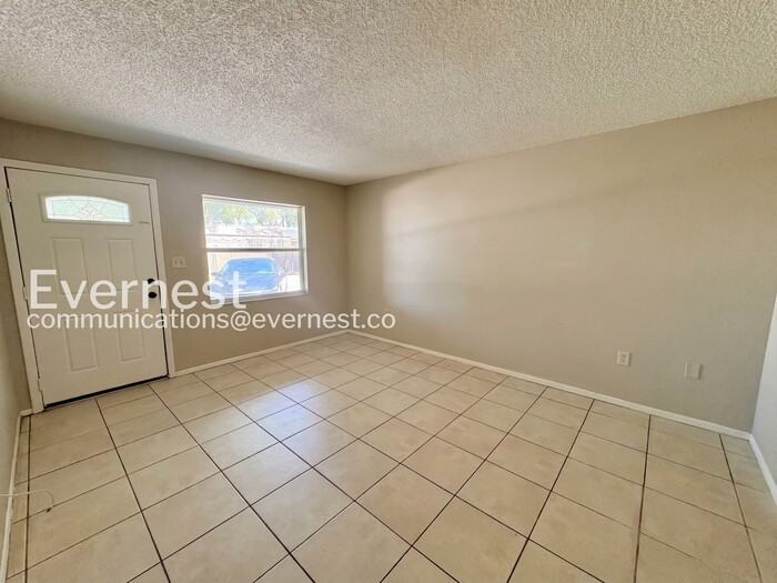 1059 Spirit Lake Rd - Photo 5 of 19