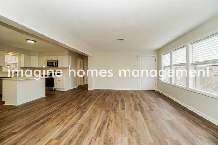 2596 Tilbrook Rd - Photo 5 of 16