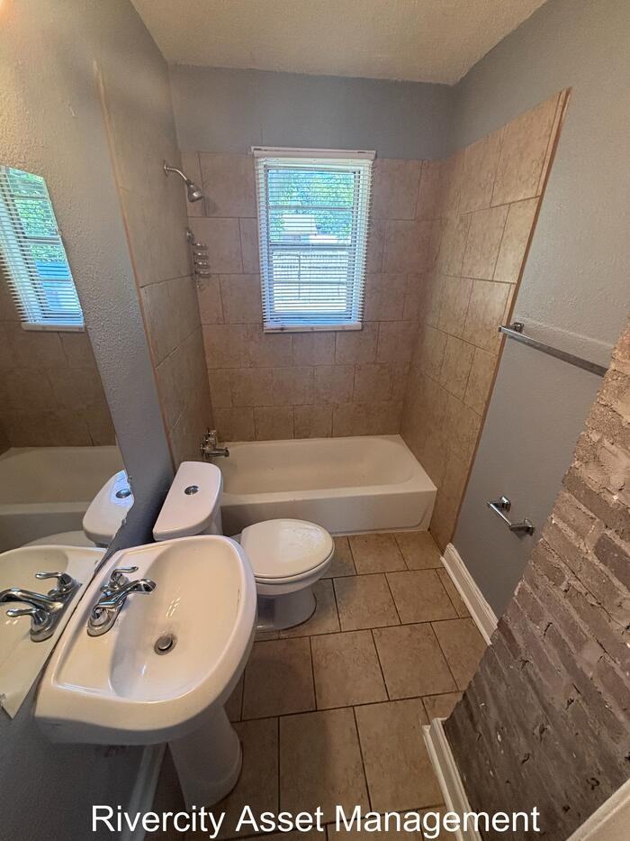 1116 N Holmes St - Photo 5 of 6
