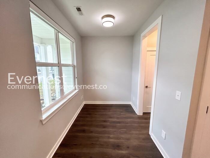 206 Jeffries Way - Photo 7 of 23
