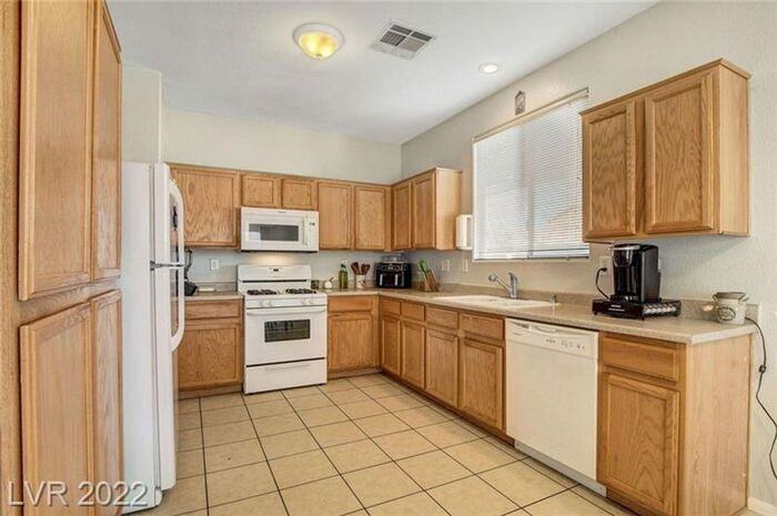 7658 Crystal Village Ln - Photo 7 of 9