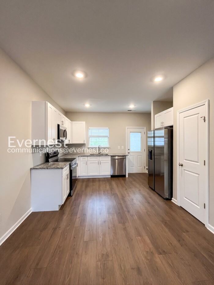 230 Tara Ct - Photo 5 of 21