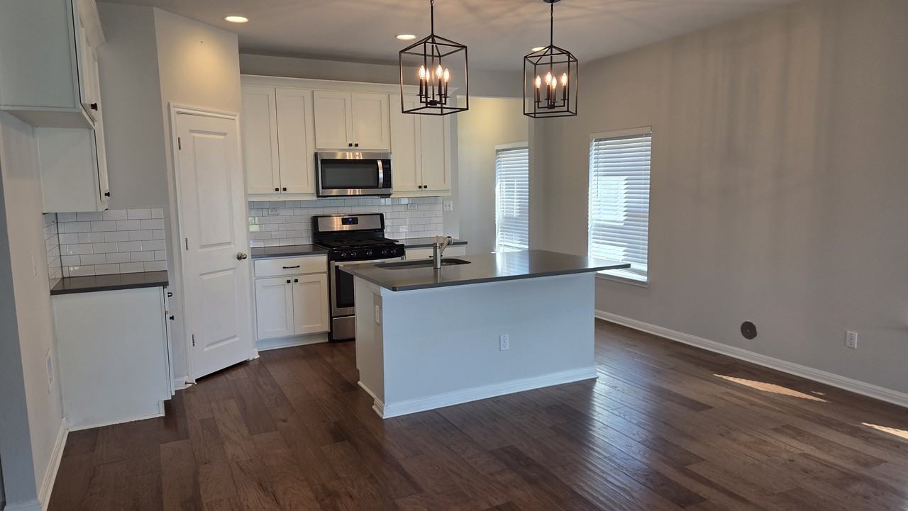 209 Winding Hollow Ln #NA - Photo 3 of 32
