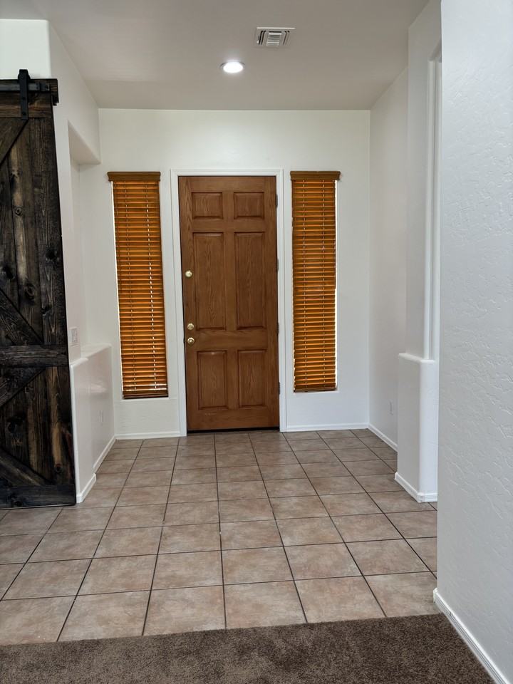 2120 E Flintlock Way #NA - Photo 2 of 47